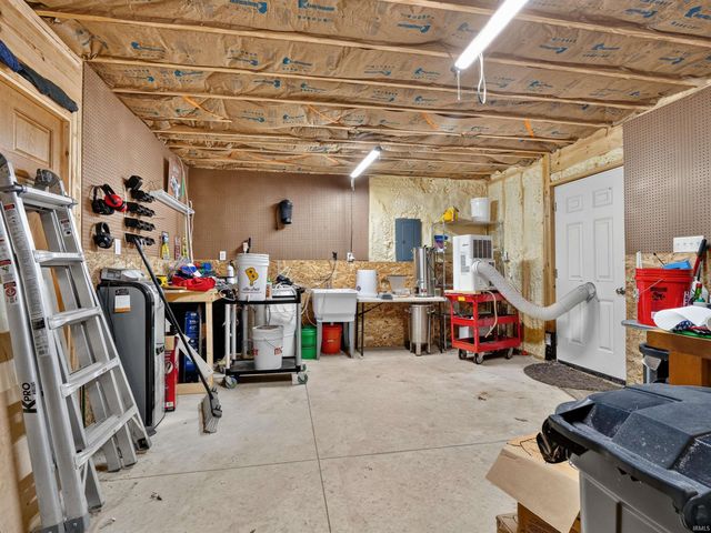 3416 Sun Valley Drive, Fort Wayne, IN 46804