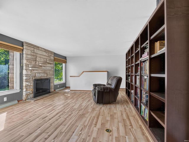 3416 Sun Valley Drive, Fort Wayne, IN 46804