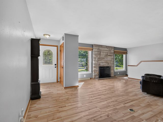 3416 Sun Valley Drive, Fort Wayne, IN 46804
