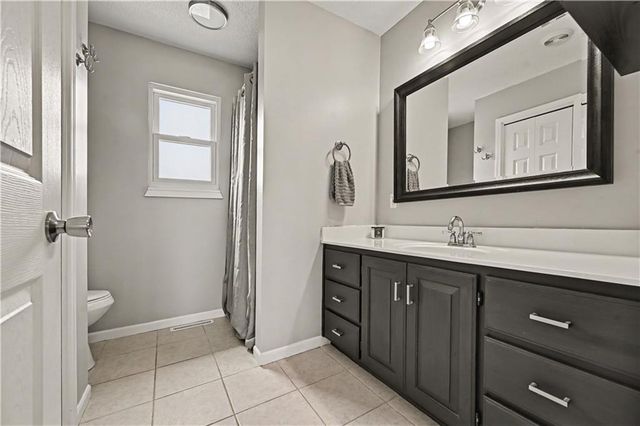 31455 Lyman Lane, Excelsior Springs, MO 64024