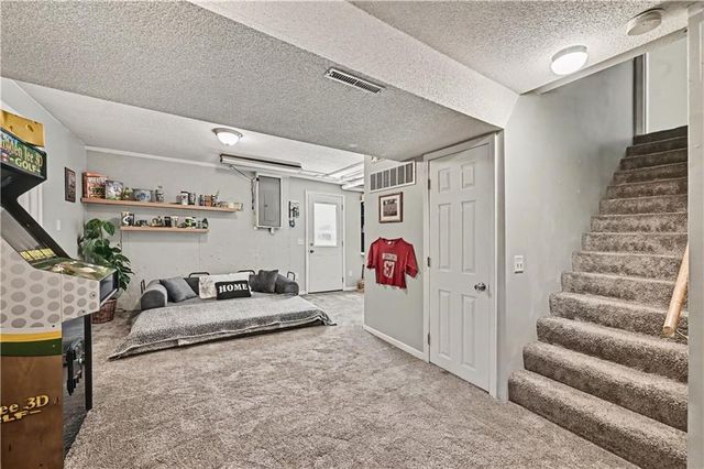 31455 Lyman Lane, Excelsior Springs, MO 64024