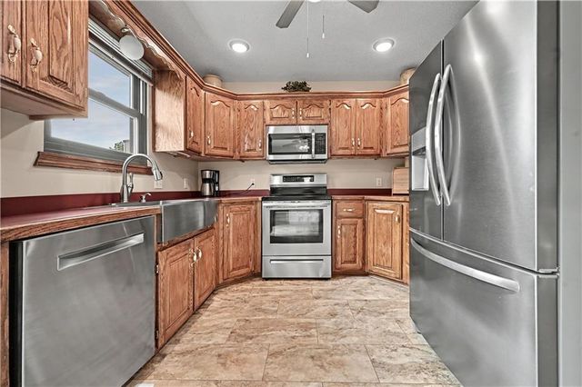 31455 Lyman Lane, Excelsior Springs, MO 64024