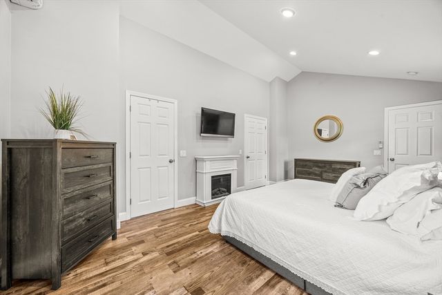 20 Mountain View St, South Hadley, MA 01075