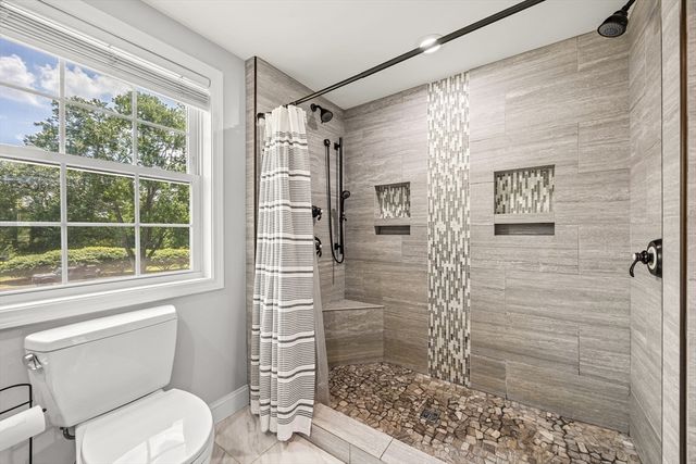 20 Mountain View St, South Hadley, MA 01075