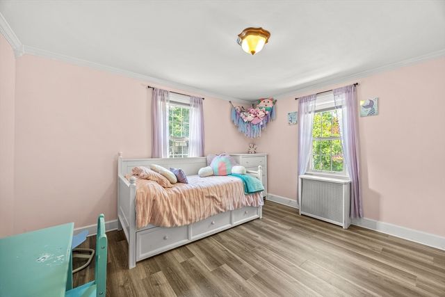 20 Mountain View St, South Hadley, MA 01075