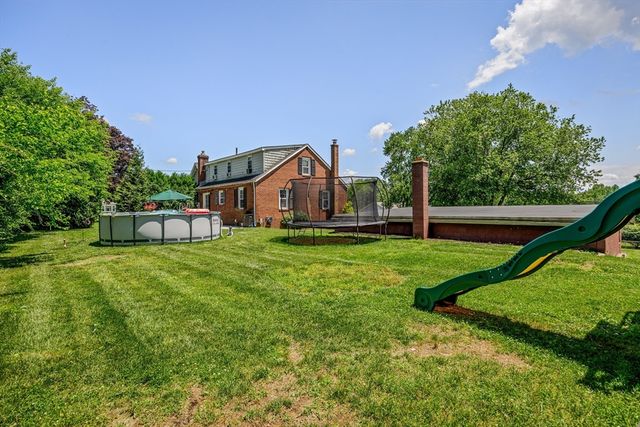 20 Mountain View St, South Hadley, MA 01075