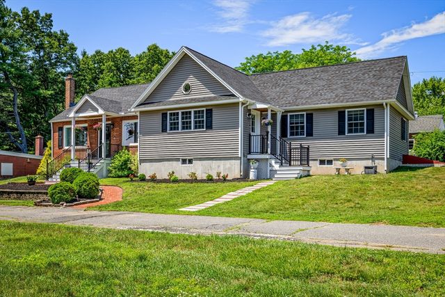 20 Mountain View St, South Hadley, MA 01075