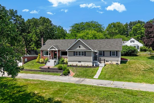 20 Mountain View St, South Hadley, MA 01075