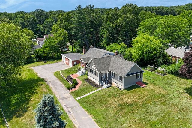 20 Mountain View St, South Hadley, MA 01075