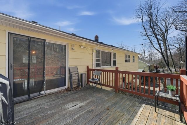 312 Hudson Ave, Hopatcong Boro, NJ 07843