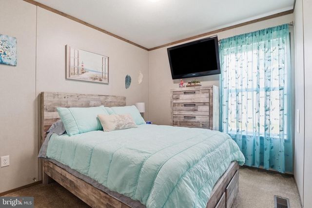 196 SHAWNEE AVE, Dover, PA 17315