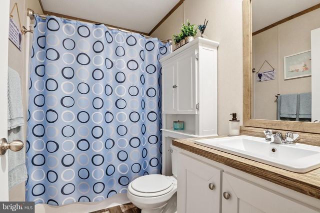 196 SHAWNEE AVE, Dover, PA 17315