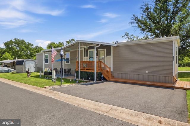 196 SHAWNEE AVE, Dover, PA 17315