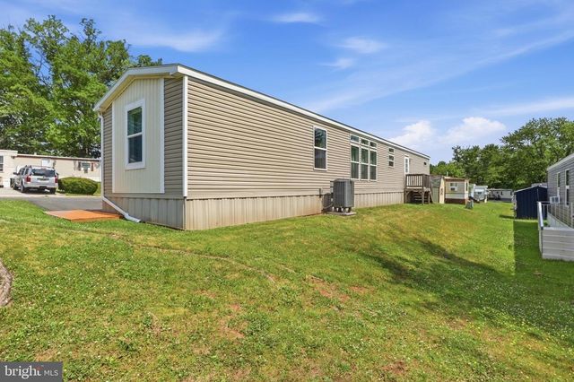 196 SHAWNEE AVE, Dover, PA 17315