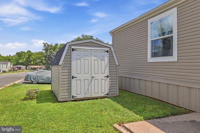 196 SHAWNEE AVE, Dover, PA 17315