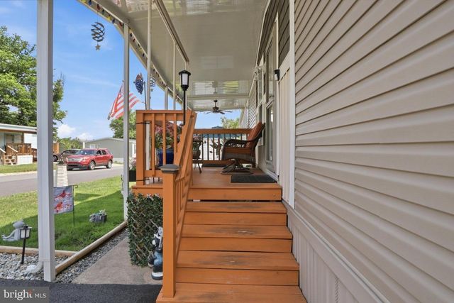 196 SHAWNEE AVE, Dover, PA 17315
