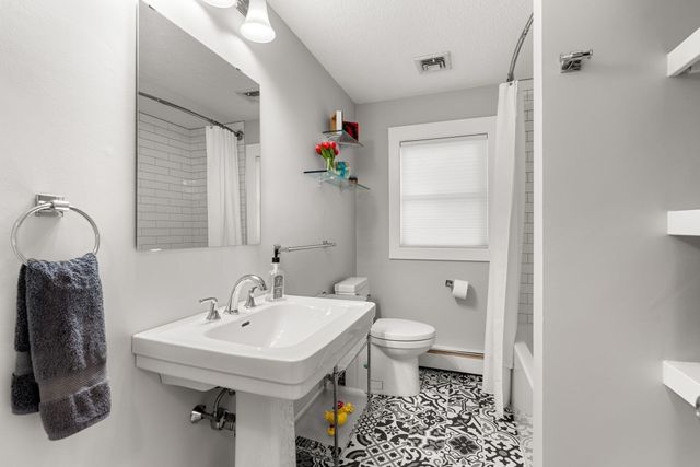 3 Lavalley Ln, Newburyport, MA 01950