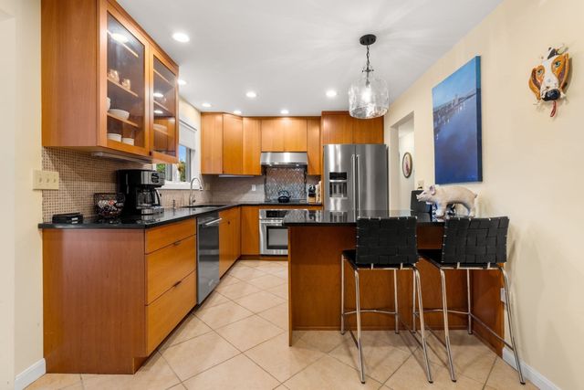 3 Lavalley Ln, Newburyport, MA 01950