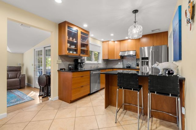 3 Lavalley Ln, Newburyport, MA 01950