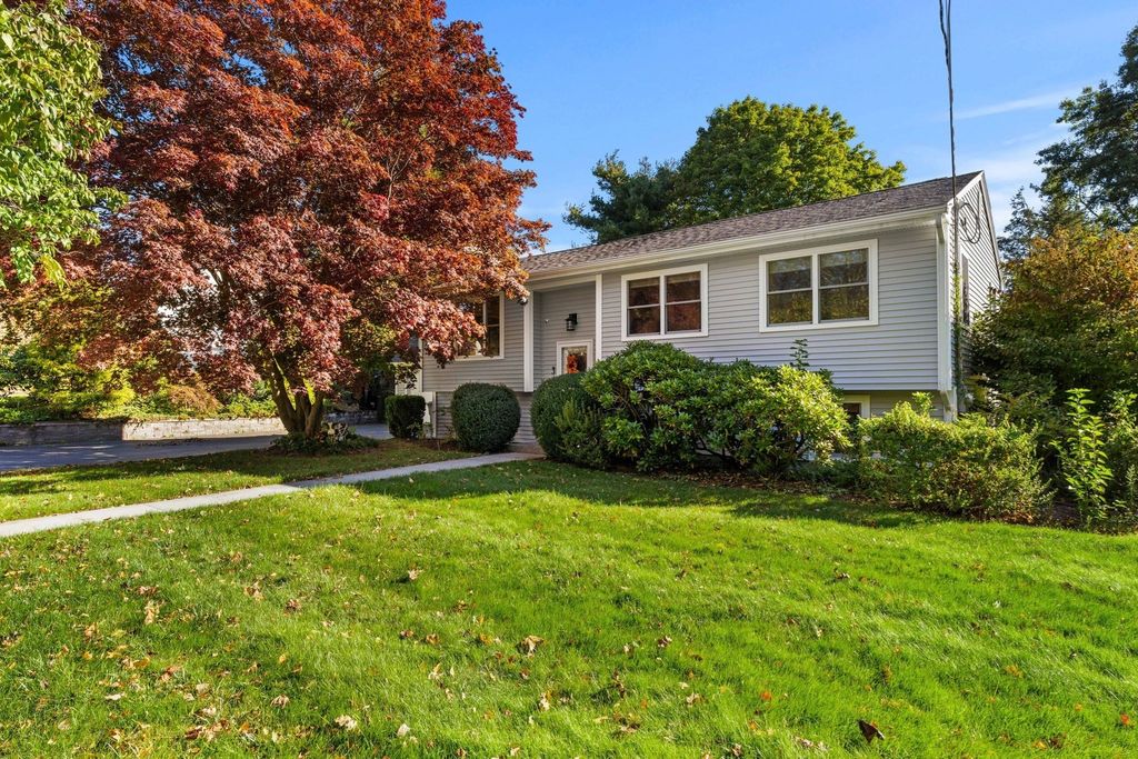 3 Lavalley Ln, Newburyport, MA 01950