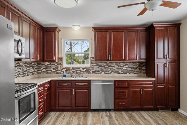1822 Avenue B, Watervliet, NY 12189