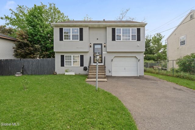 1822 Avenue B, Watervliet, NY 12189