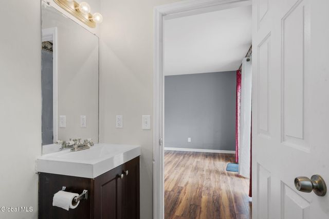 1822 Avenue B, Watervliet, NY 12189