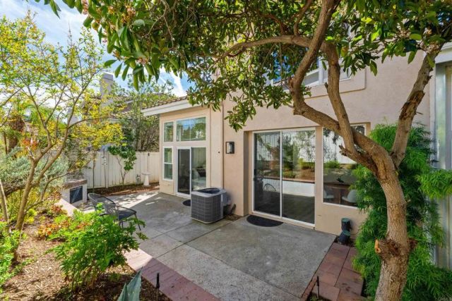 1831 Monserrat Way, Vista, CA 92081