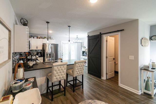 217 Woodland Valley Ln, Clarksville, TN 37040