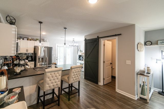 217 Woodland Valley Ln, Clarksville, TN 37040