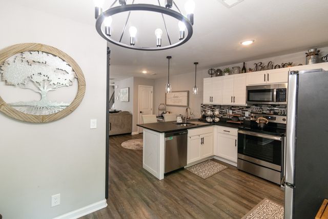 217 Woodland Valley Ln, Clarksville, TN 37040