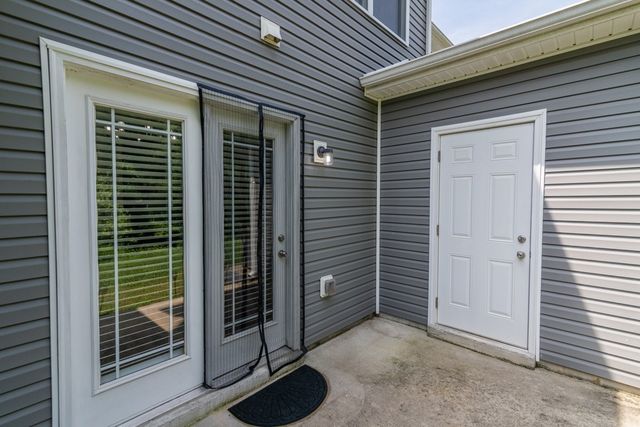 217 Woodland Valley Ln, Clarksville, TN 37040