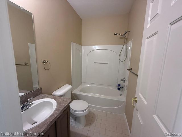 14586 Vauxhall Drive, Sterling Heights, MI 48313