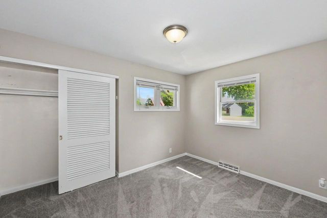 6715 N 78th STREET, Milwaukee, WI 53223