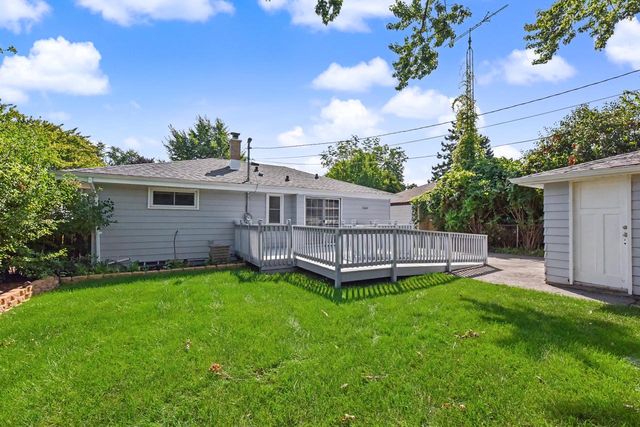 6715 N 78th STREET, Milwaukee, WI 53223