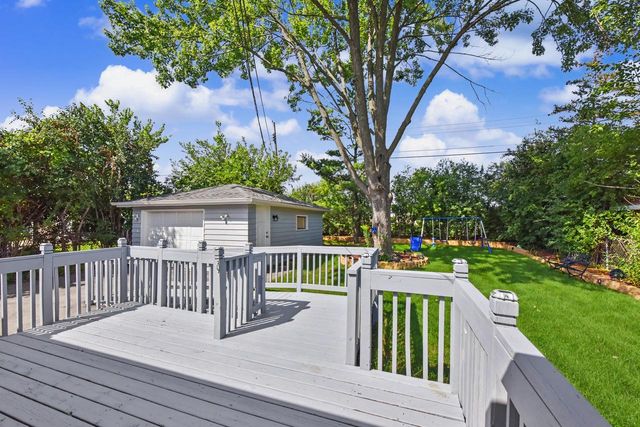 6715 N 78th STREET, Milwaukee, WI 53223