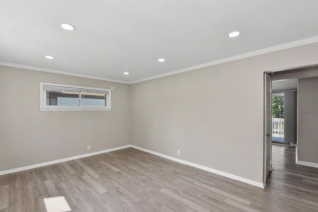 6715 N 78th STREET, Milwaukee, WI 53223