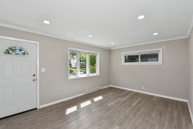 6715 N 78th STREET, Milwaukee, WI 53223