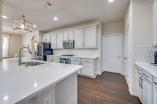 7336 Desert Willow Drive, Denton, TX 76208