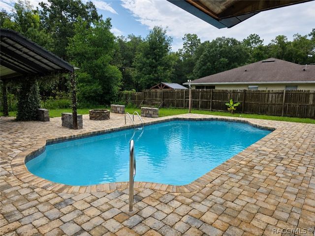 5071 S Hummingbird Avenue, Inverness, FL 34452