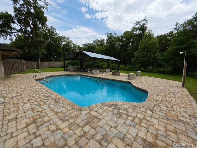 5071 S Hummingbird Avenue, Inverness, FL 34452