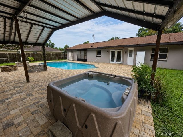 5071 S Hummingbird Avenue, Inverness, FL 34452