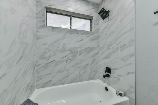 16751 Square Rigger Lane, Friendswood, TX 77546