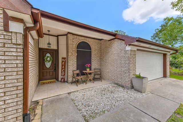 16751 Square Rigger Lane, Friendswood, TX 77546