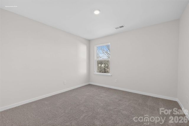 1445 7th Street Drive NE, Hickory, NC 28601