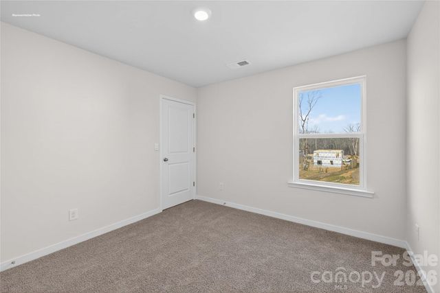 1445 7th Street Drive NE, Hickory, NC 28601