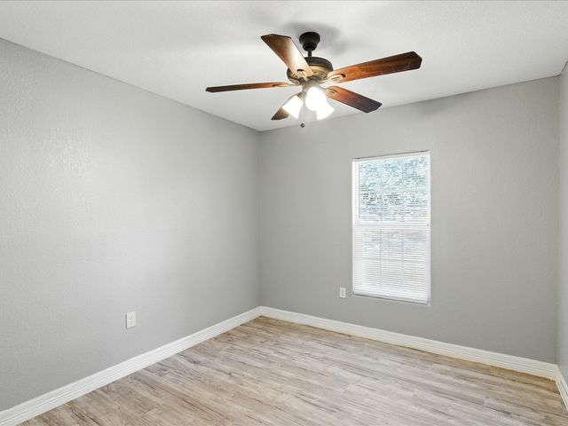 5720 Frisco Avenue, Forest Hill, TX 76119