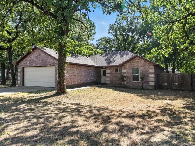 5720 Frisco Avenue, Forest Hill, TX 76119