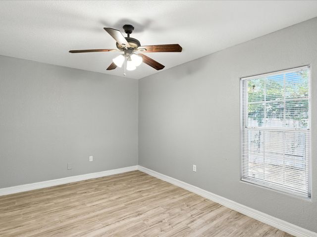 5720 Frisco Avenue, Forest Hill, TX 76119