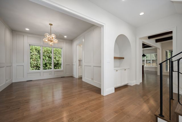 809 Lenox Road, Glenview, IL 60025